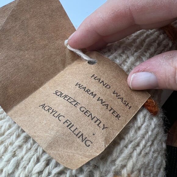 NWT Home spun Giraffe Wool Hand Knitted Rural Women in Kenya Collectors - Picture 9 of 13